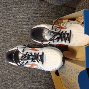 Women's Brooks adrenaline GTS 21 size 9D